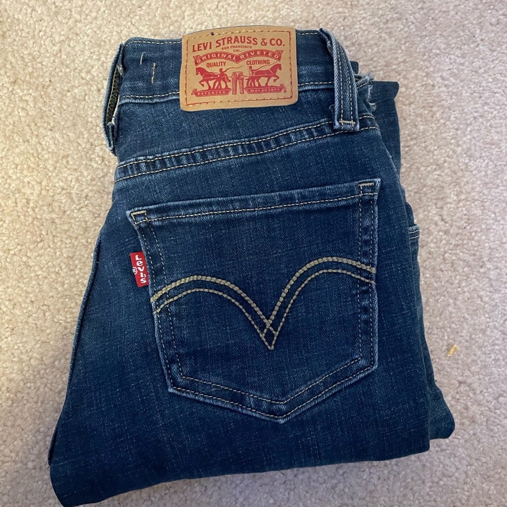 Dark Levi Women Jeans, Size small.